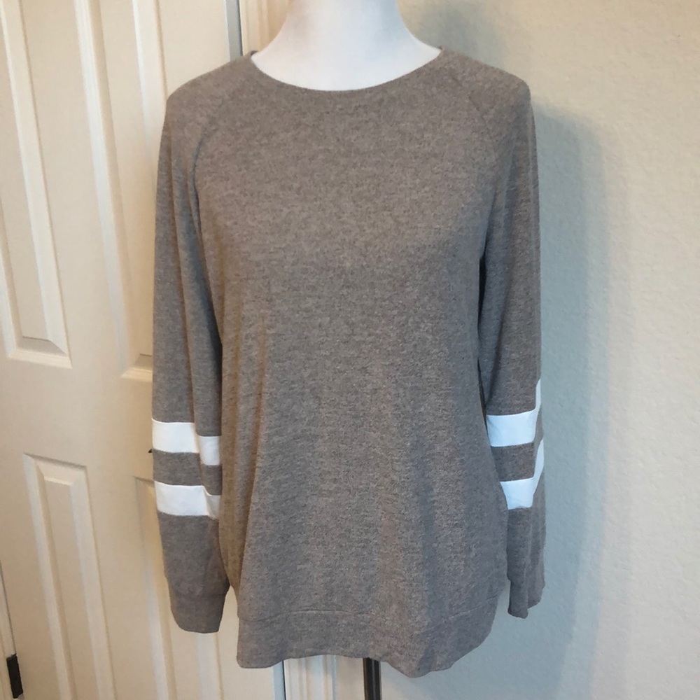 Oversized knit long sleeve tee